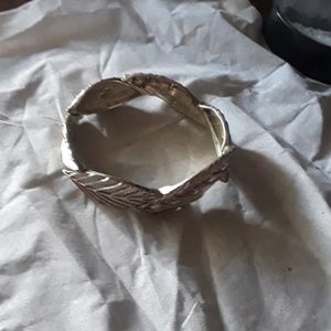 Stretching bracelet